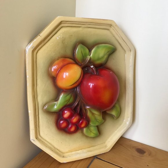 Fruit Chalkware Plaque Vintage Devon Ware Kahane Hand Painted 3D Wall Hanging - Picture 1 of 12